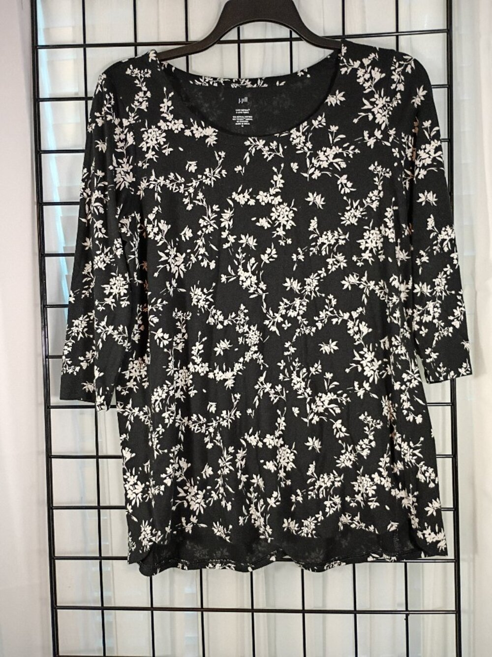J.Jill A-Line Tunic Black with White Floral Print Size Medium